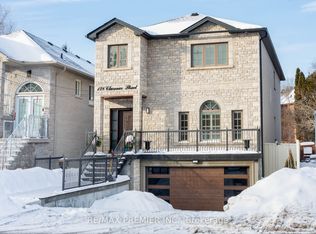 128 Clarence St, Vaughan, ON L4L 1L3