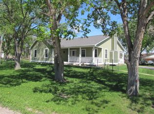 3 Duff Ave, Newcastle, WY 82701