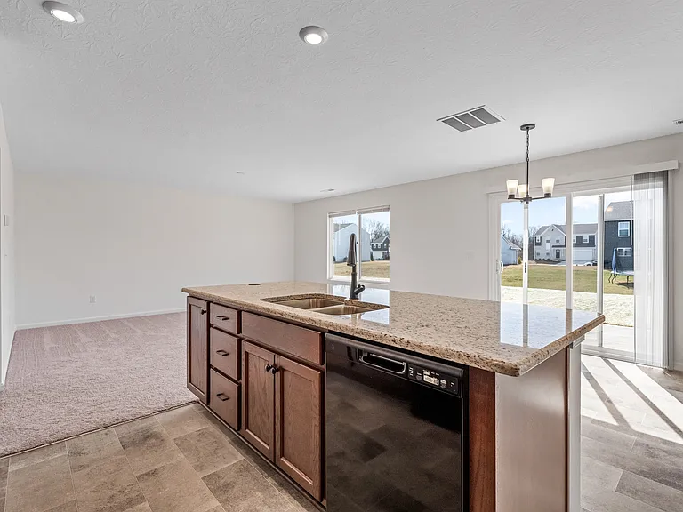 Quail Hollow Dr — Photo 20