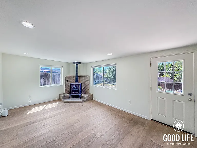 579 Gold Dr — Photo 9