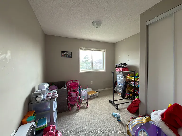 207 Tunbridge Rd — Photo 13