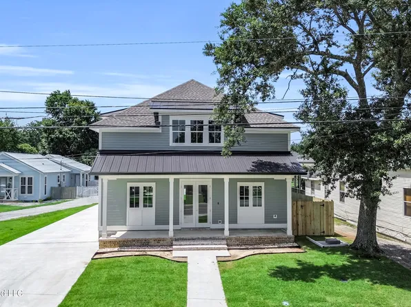 412 Main St, Bay Saint Louis, MS 39520