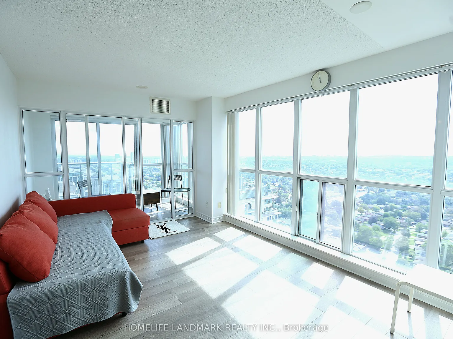 3 bed, $3,000 — Photo 2