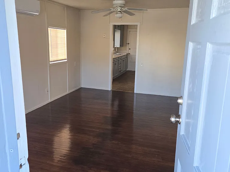 3221 Lincoln Ave #A — Photo 2