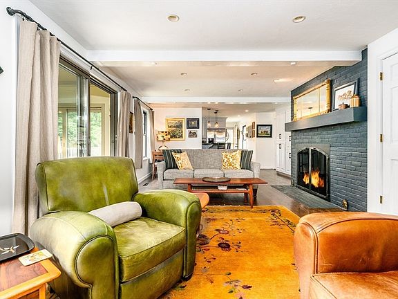 3rd image of 18 Calico Ln