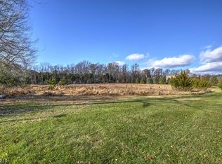 13 Springcroft Rd, Far Hills, NJ 07931