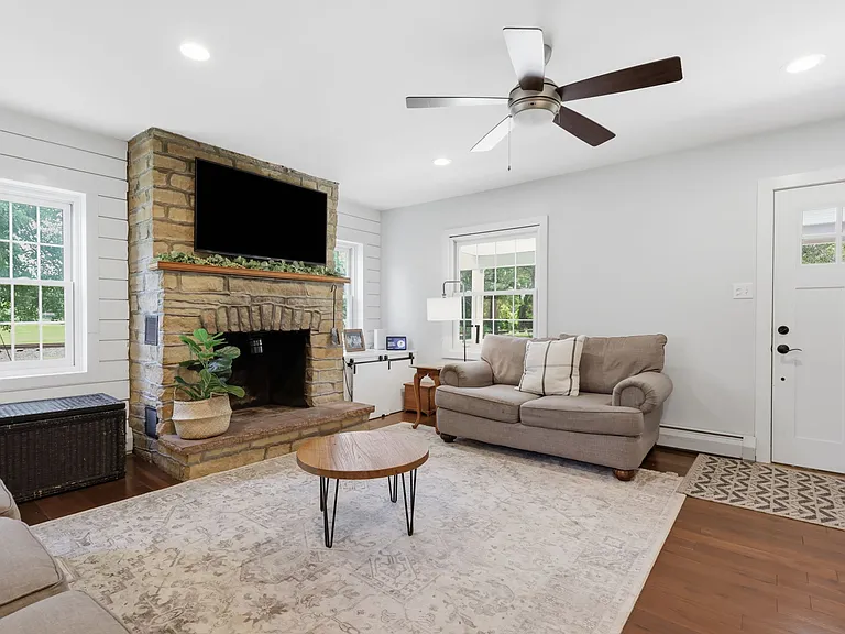 1682 Creek Rd — Photo 8