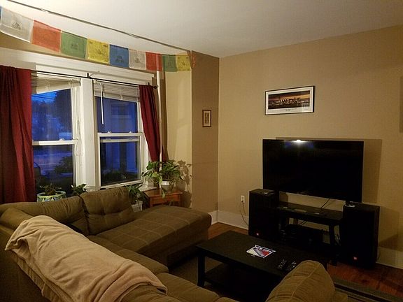 4th image of 1241 Western Ave #1