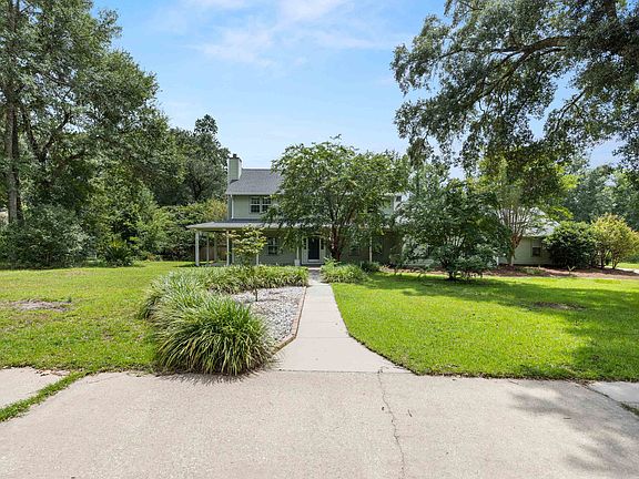 4th image of 3513 Carrington Dr