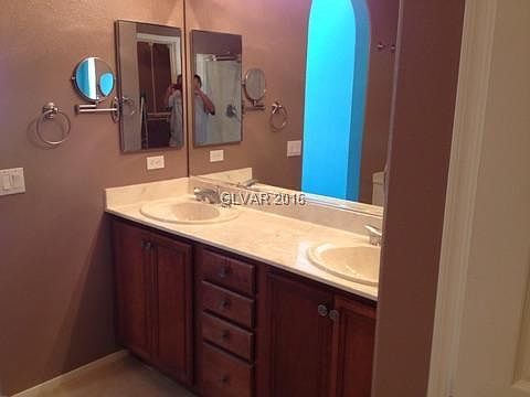 5th image of 1705 White Daisy Way
