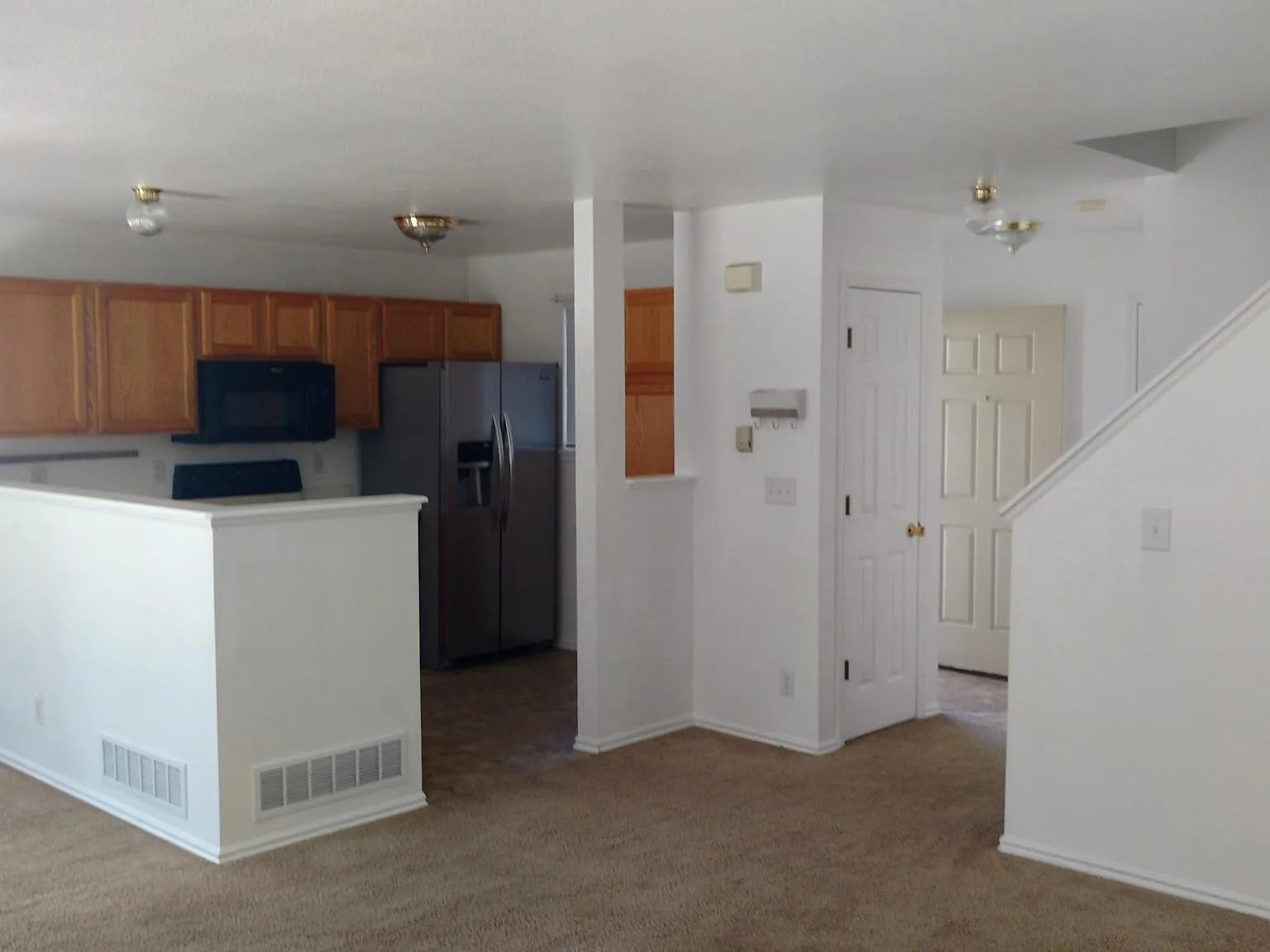 3 bed, 2.5 bath, 1449 sqft, $2,500 — Photo 3
