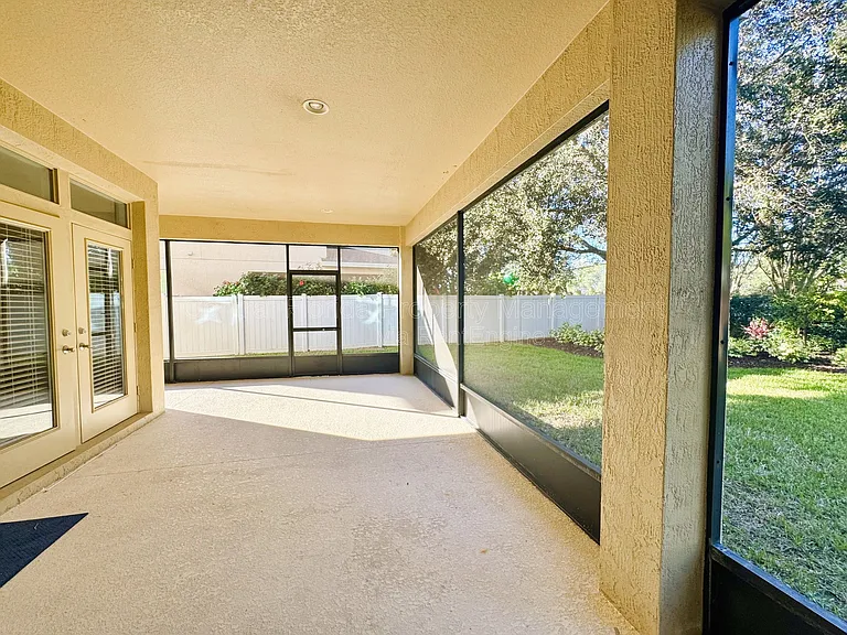 6621 Helmsley Cir — Photo 42