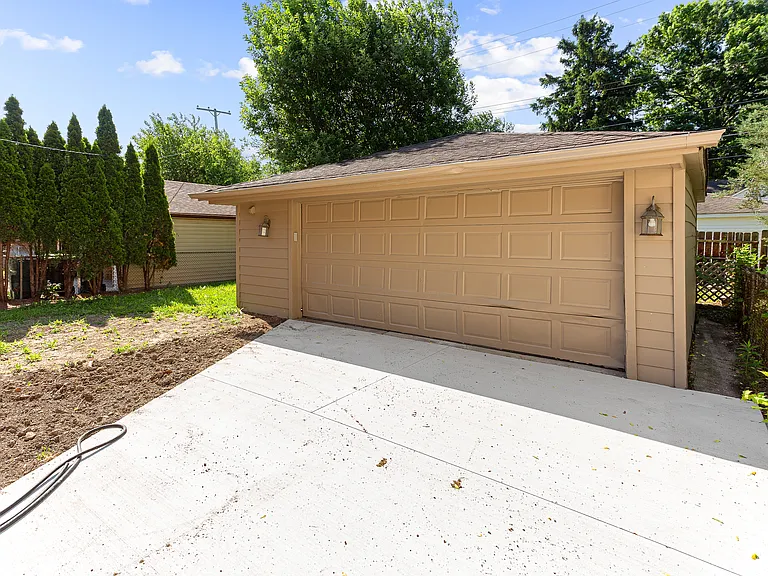 1653 London Ave — Photo 11