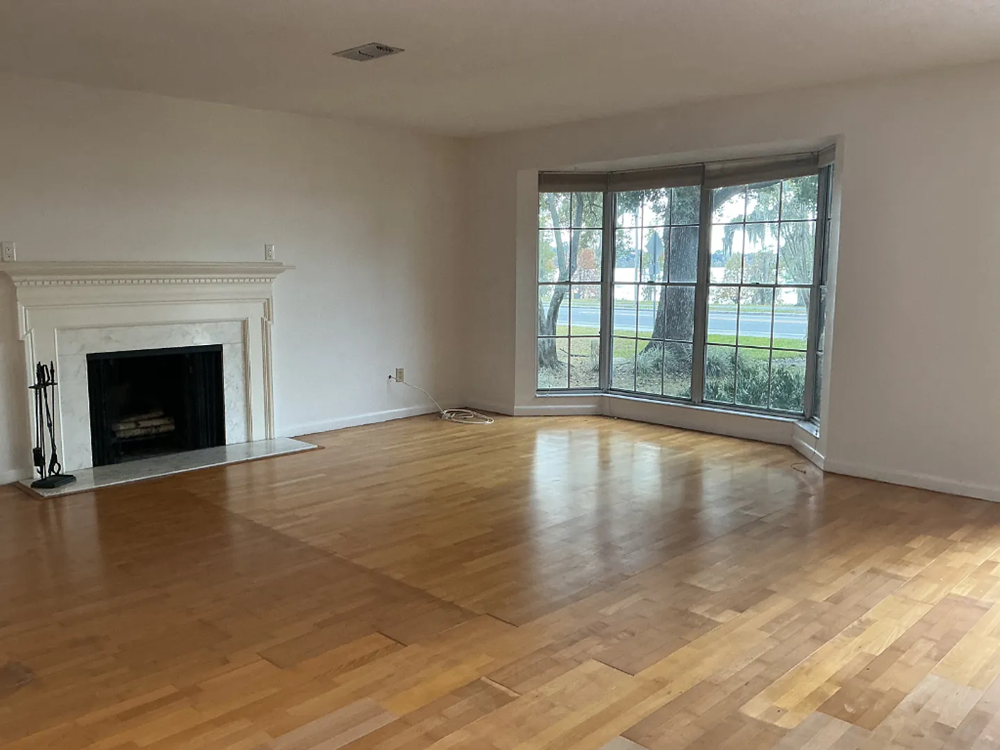 Lake Hollingsworth Area 3/2 Updated & Move-In Ready — Photo 2