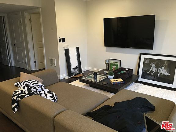 3rd image of 5651 Windsor Way Unit 202