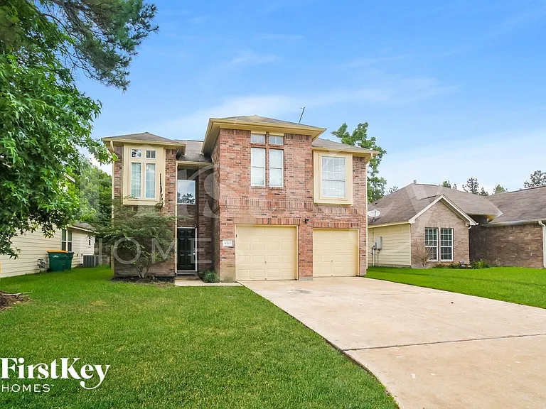 1013 Arbor Way — Photo 2