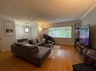 3645 Liverpool St, Pt Coquitlam, BC V3B 3W2