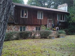 174 Mountain Cir S, West Milford, NJ 07480