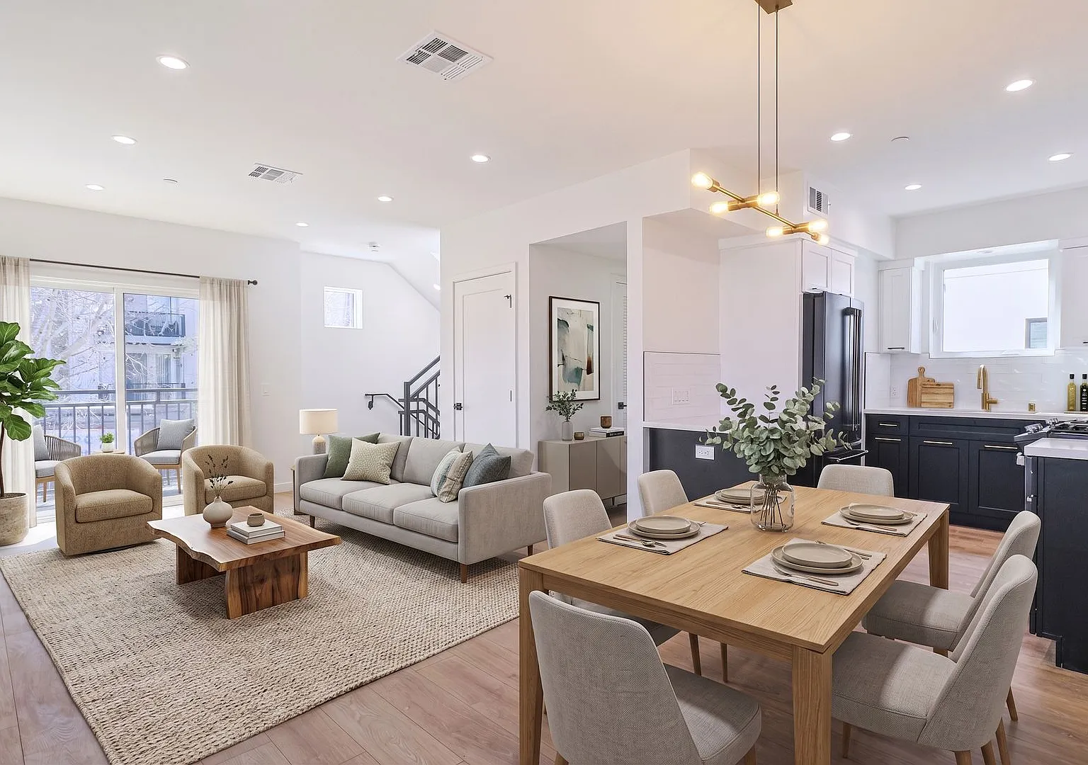 1227 N June St — Photo 4