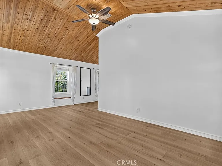 4151 Farmdale Ave — Photo 10