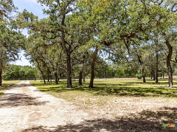 14751 Fm 530, Hallettsville, TX 77964