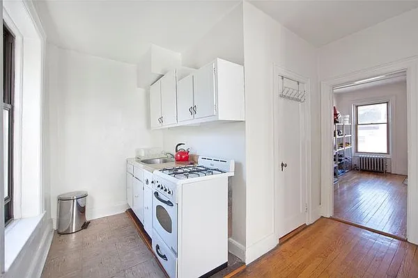 Rented by Douglas Elliman | media 19