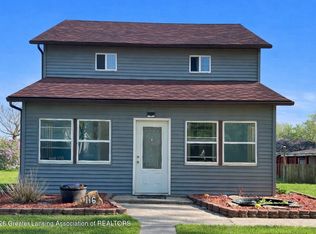 116 E 1st St, Charlotte, MI 48813