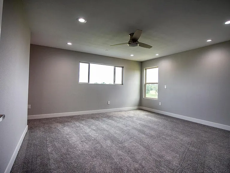 12 Estates Rd — Photo 13