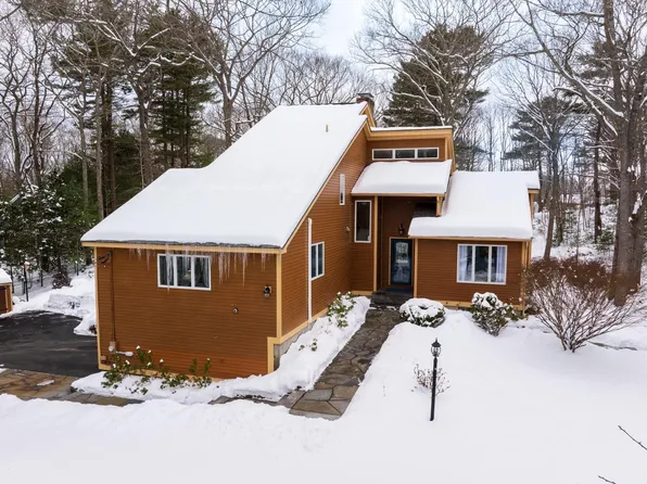 22 Pocahontas Road, Kittery, ME 03905