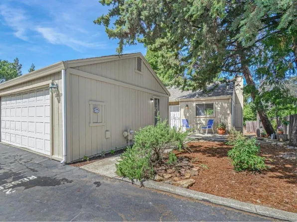 12067 Summer Ridge Dr, Auburn, CA 95603