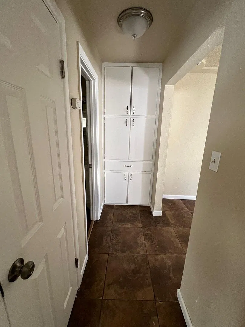 Coming Soon! Handyman Special $0 First Month's Rent / "You Fix, You Save Big!! — Photo 4