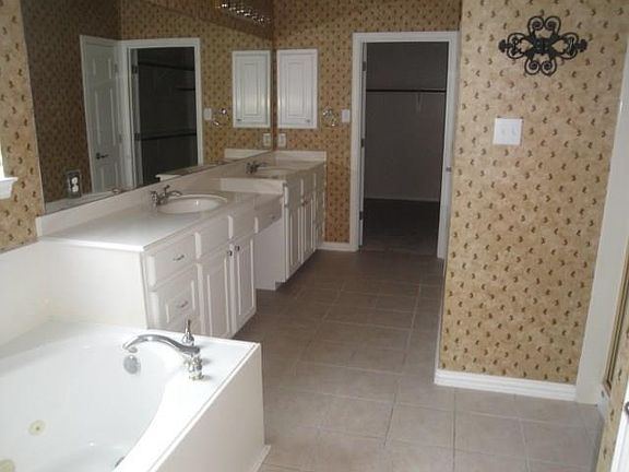 5th image of 2712 Quail Cove Dr
