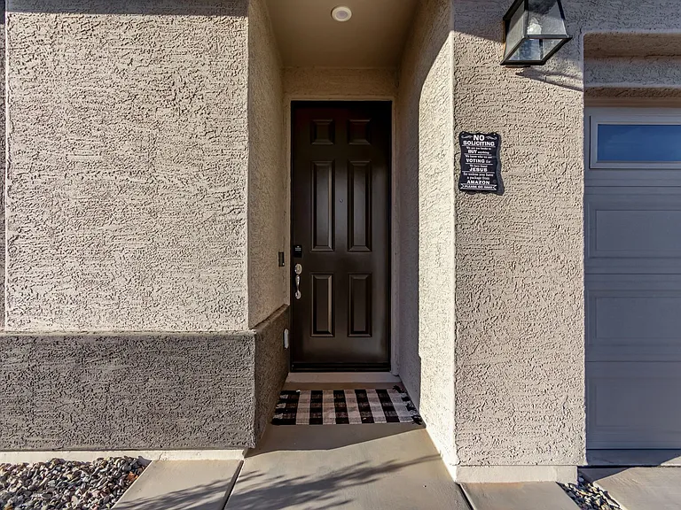 19210 W Solano Dr — Photo 8