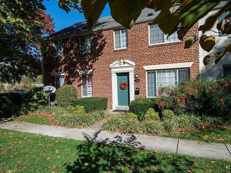 Brookville Townhomes Exterior 79