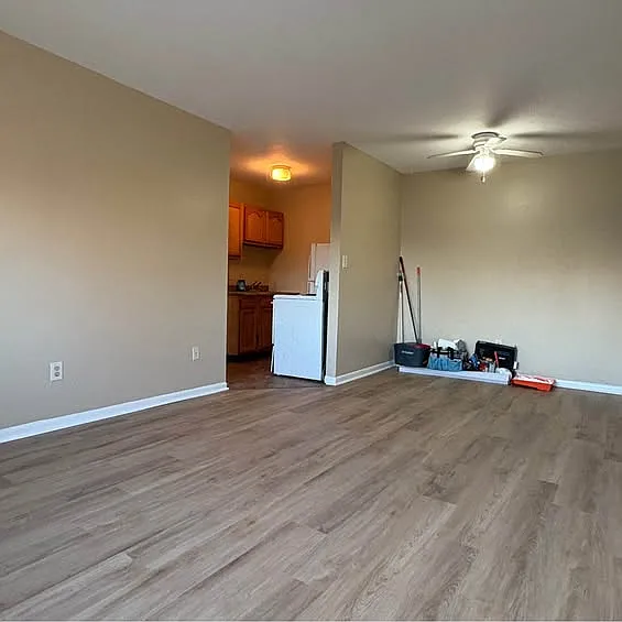 1 bed, 800 sqft, $825 — Photo 3