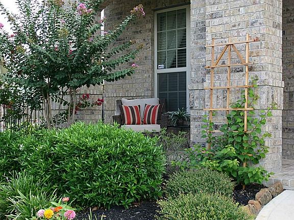 4th image of 34 Winhall Pl