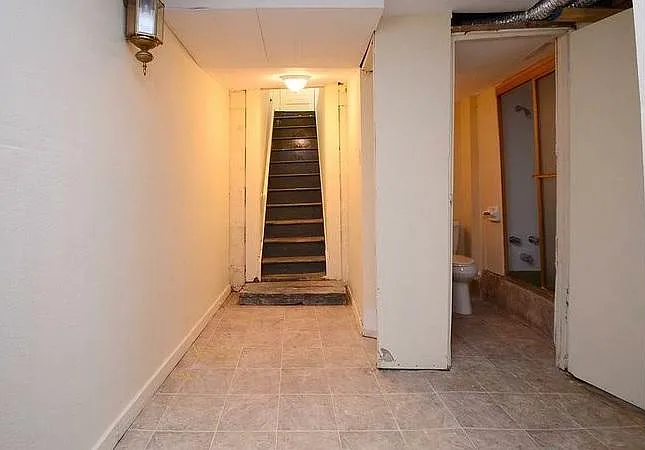 3212 Seward St — Photo 10