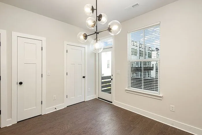 2319 Rozzelles Ferry Rd — Photo 13