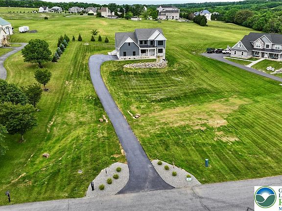 5th image of 465 Gail Dr