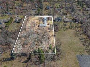 265 Hillcliff Dr, Waterford, MI 48328