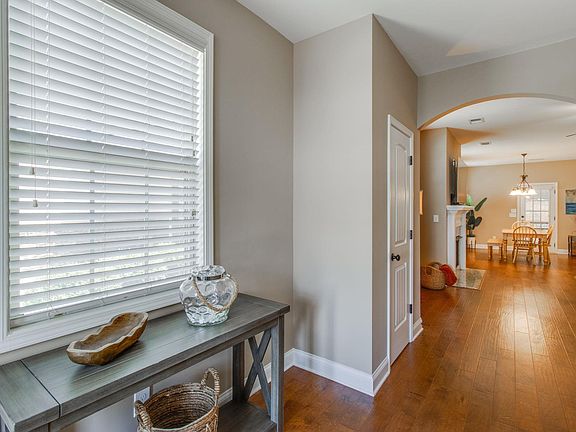3rd image of 141 Cherokee Pond Ct