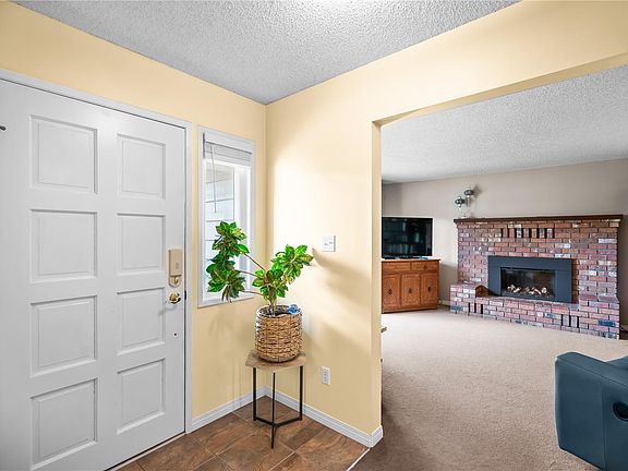 3rd image of 7703 Wallace Dr