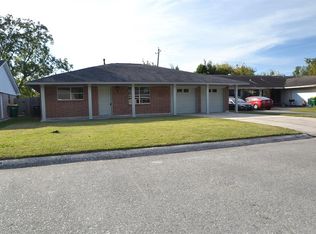1516 Echols Dr, Baytown, TX 77520