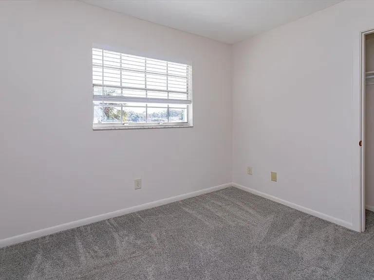 240 Slade Dr — Photo 17
