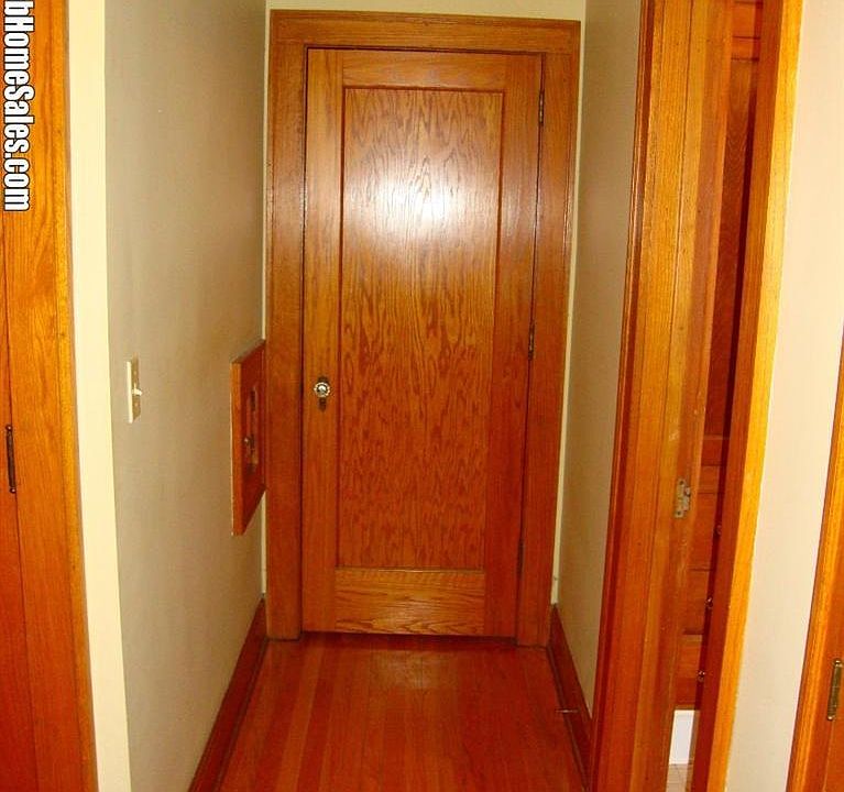 2nd image of 1045 Sumner St