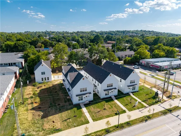 1670 N Leverett Ave, Fayetteville, AR 72703