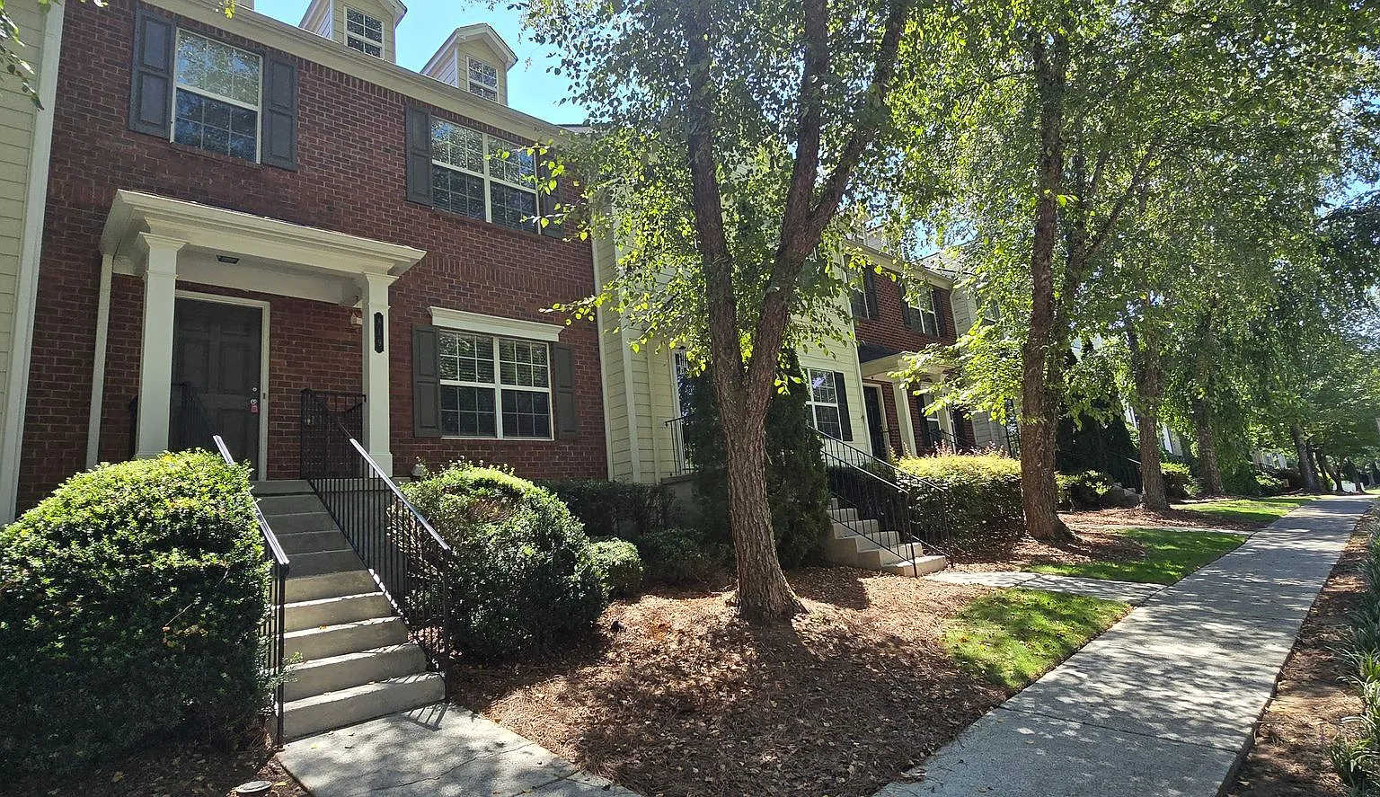 Prime Woodstock Location! — Photo 2