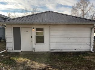 336 W 6th St, Anderson, IN 46016
