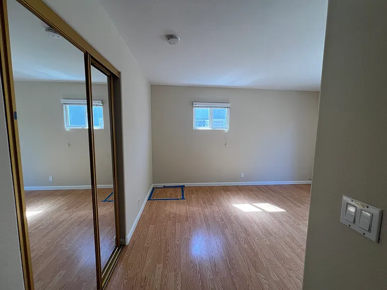 273 Staples Ave — Photo 23