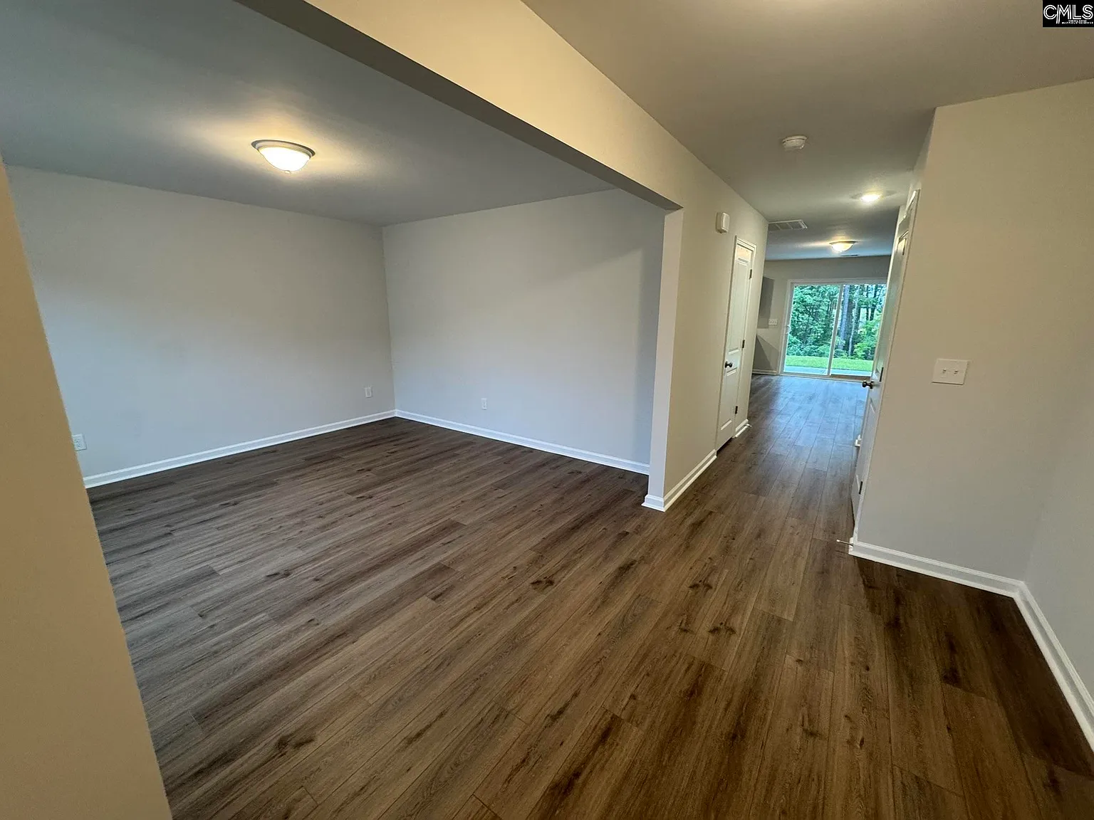 4 bed, 2519 sqft, $2,450 — Photo 2